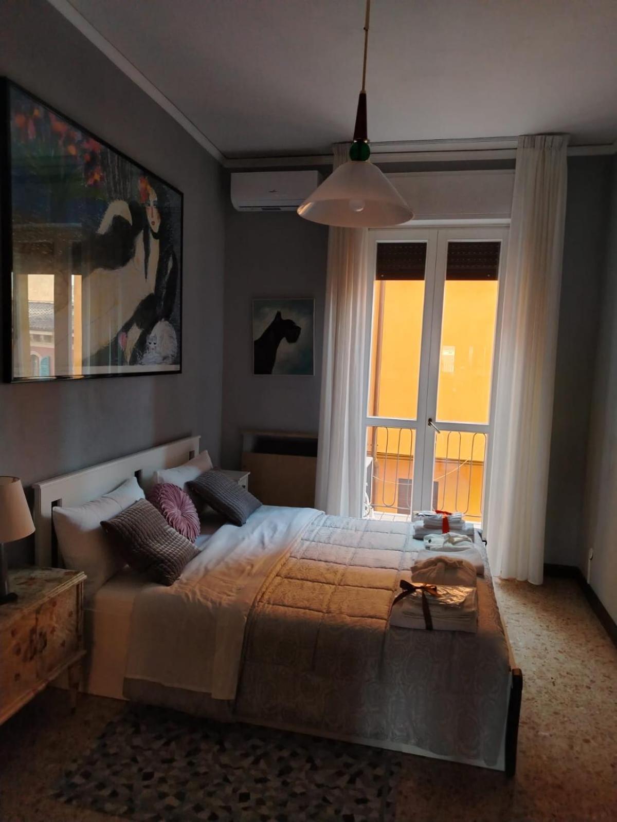 B&B Califano- 2 Leoni Верона Экстерьер фото