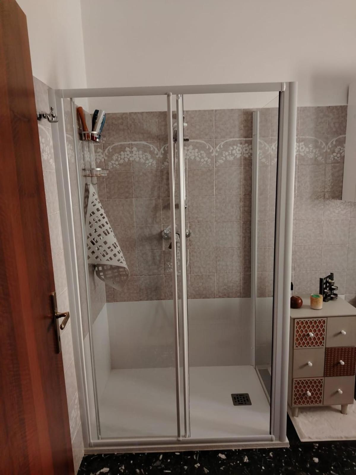 B&B Califano- 2 Leoni Верона Экстерьер фото