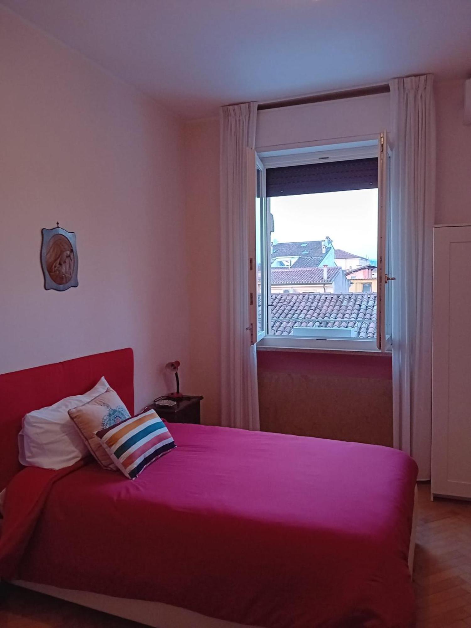 B&B Califano- 2 Leoni Верона Экстерьер фото